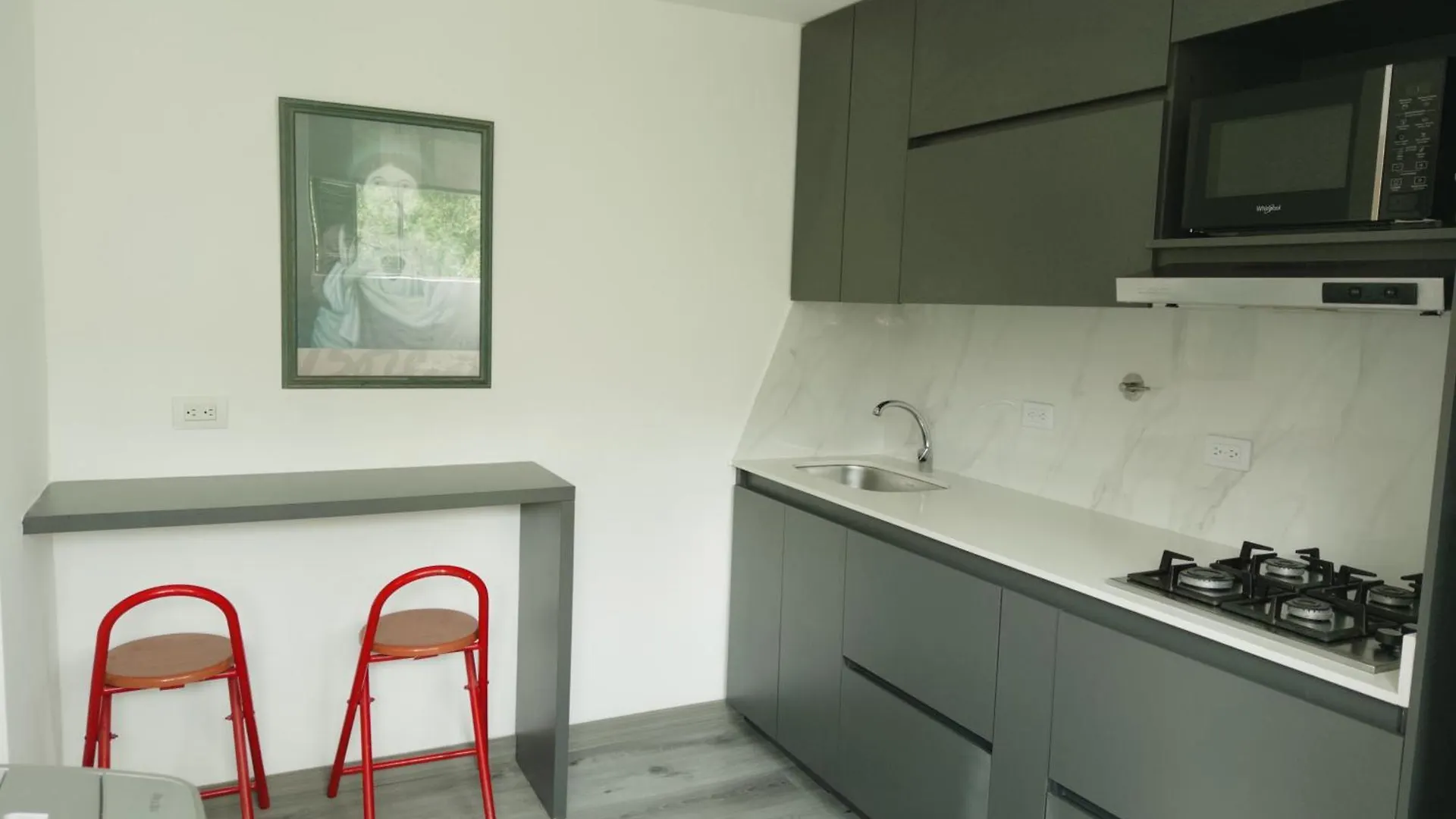 Apartamento En Medellin Alcazar De La Mota 0*,  Colombia
